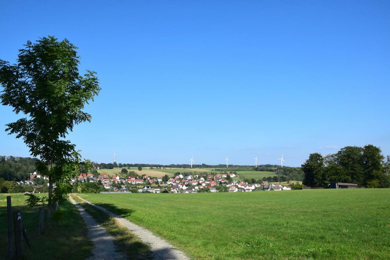 Moderne Und Sehr Gemuetliche Ferienwohnung Wattenbach Luaran gambar